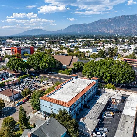 Rodeway Inn & Suites Pasadena Buitenkant foto