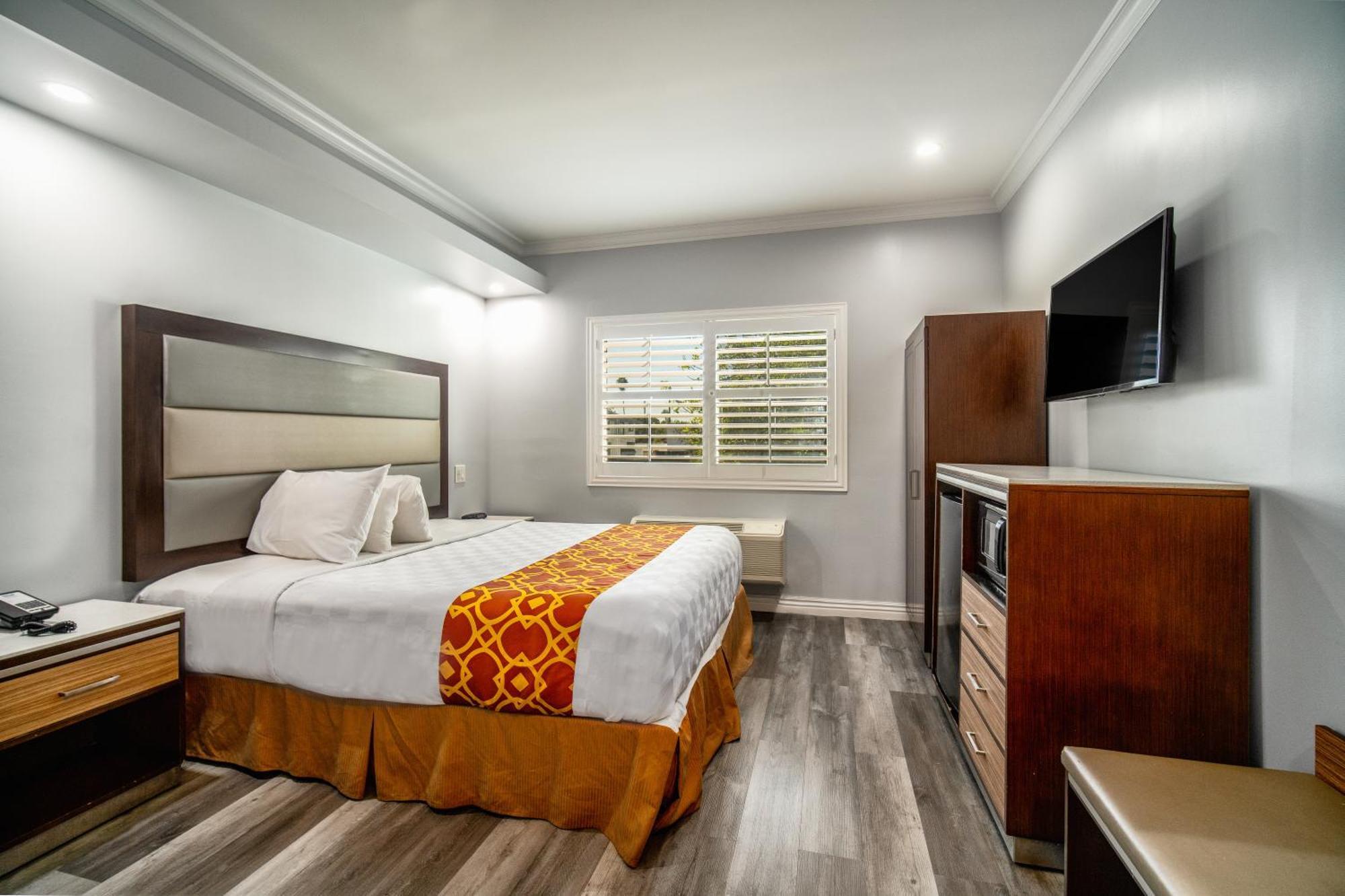 Rodeway Inn & Suites Pasadena Buitenkant foto
