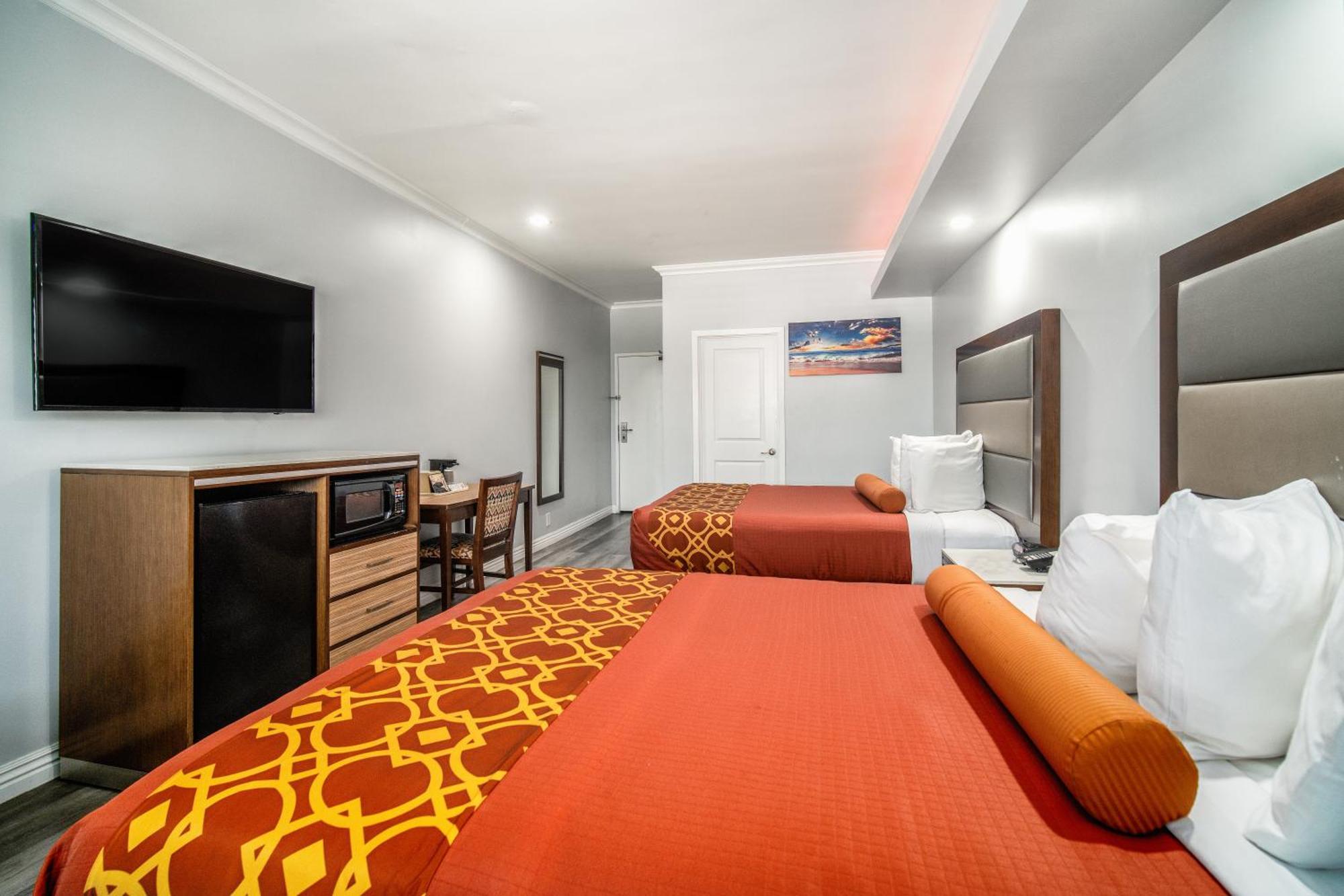 Rodeway Inn & Suites Pasadena Buitenkant foto