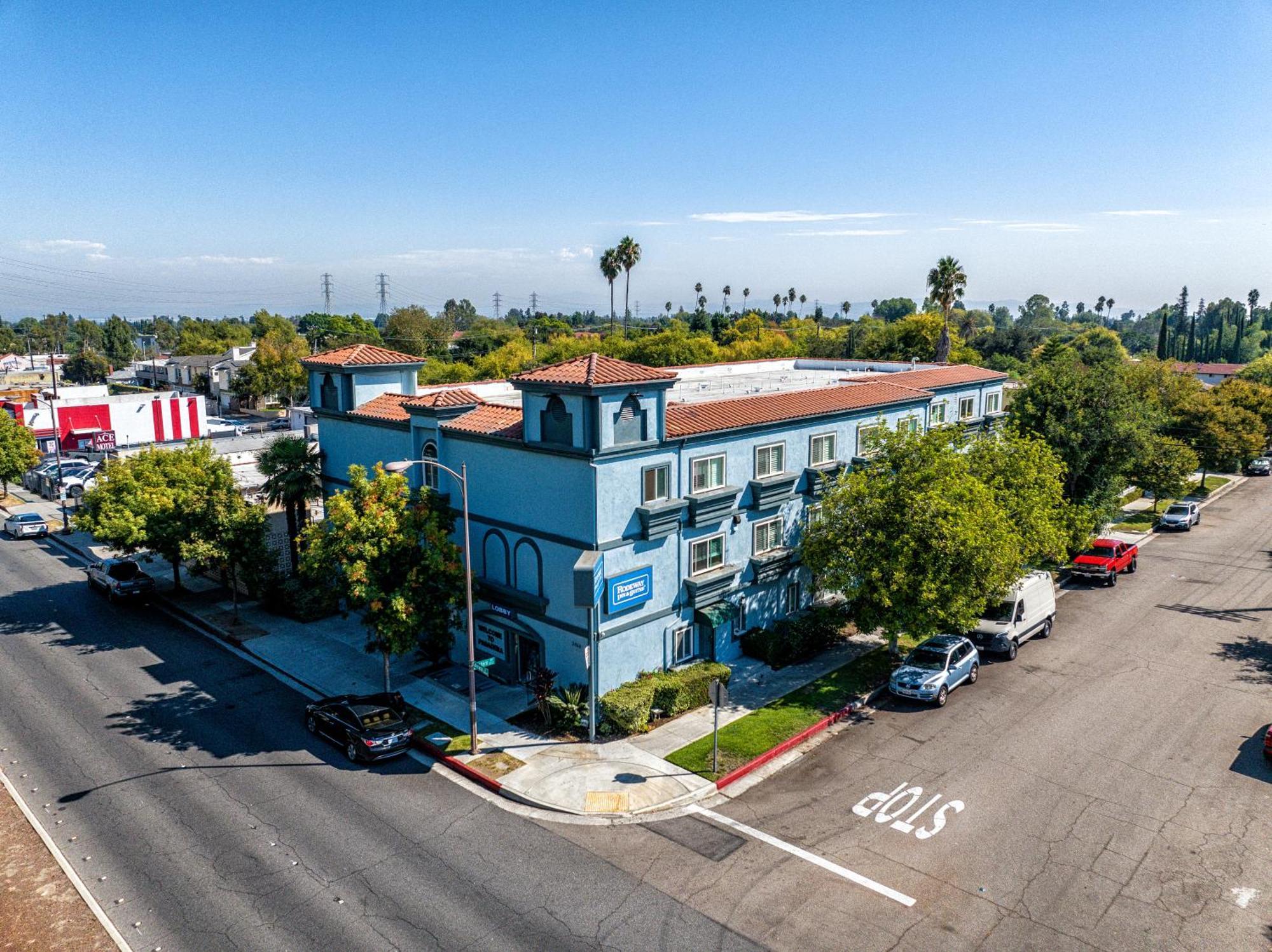 Rodeway Inn & Suites Pasadena Buitenkant foto