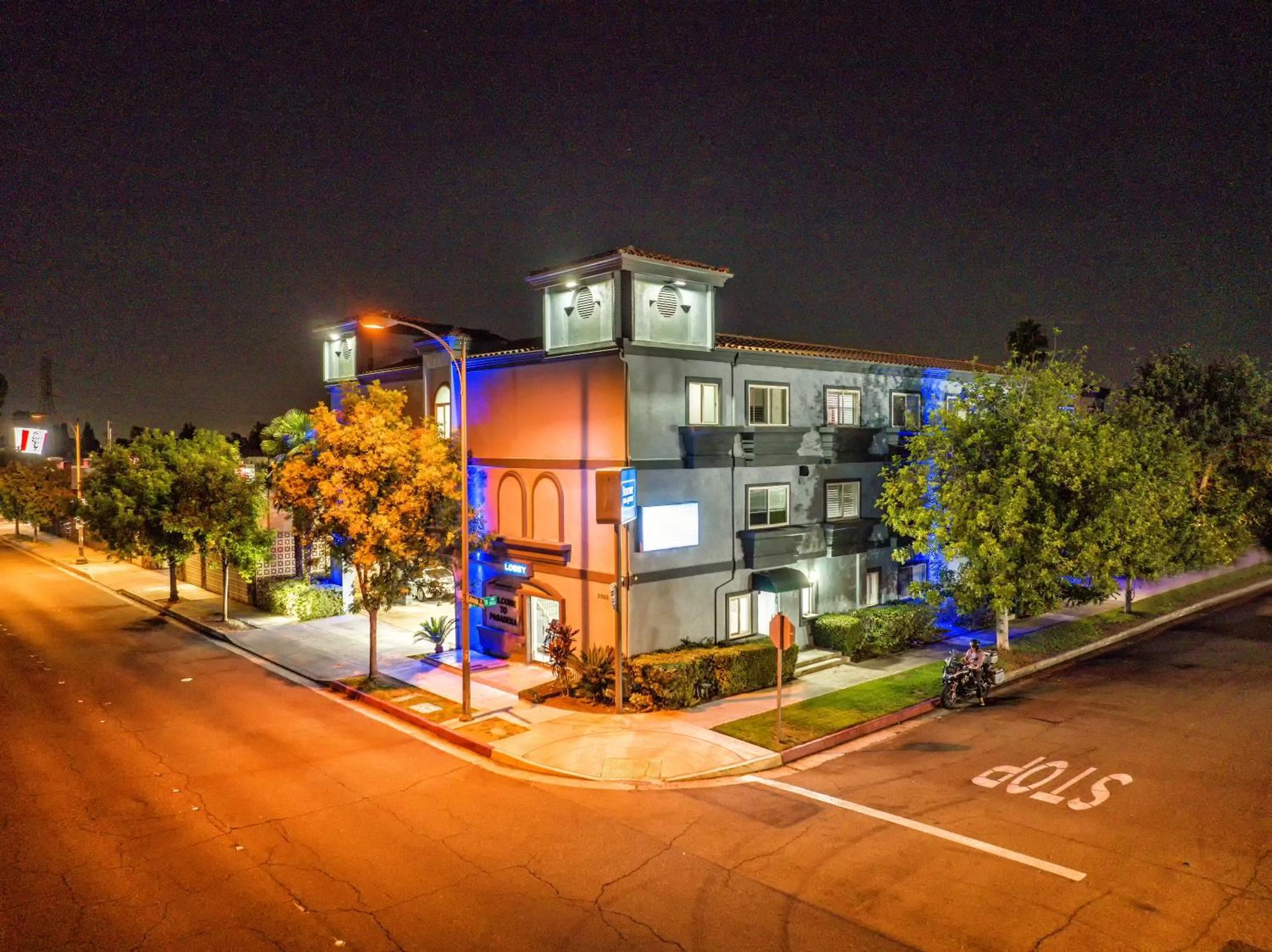 Rodeway Inn & Suites Pasadena Buitenkant foto