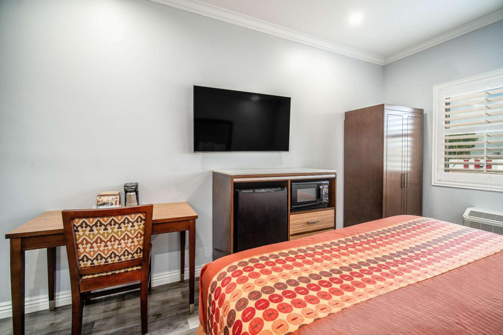 Rodeway Inn & Suites Pasadena Buitenkant foto