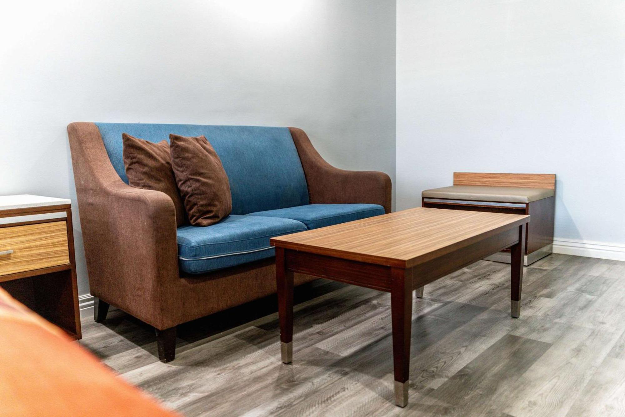 Rodeway Inn & Suites Pasadena Buitenkant foto