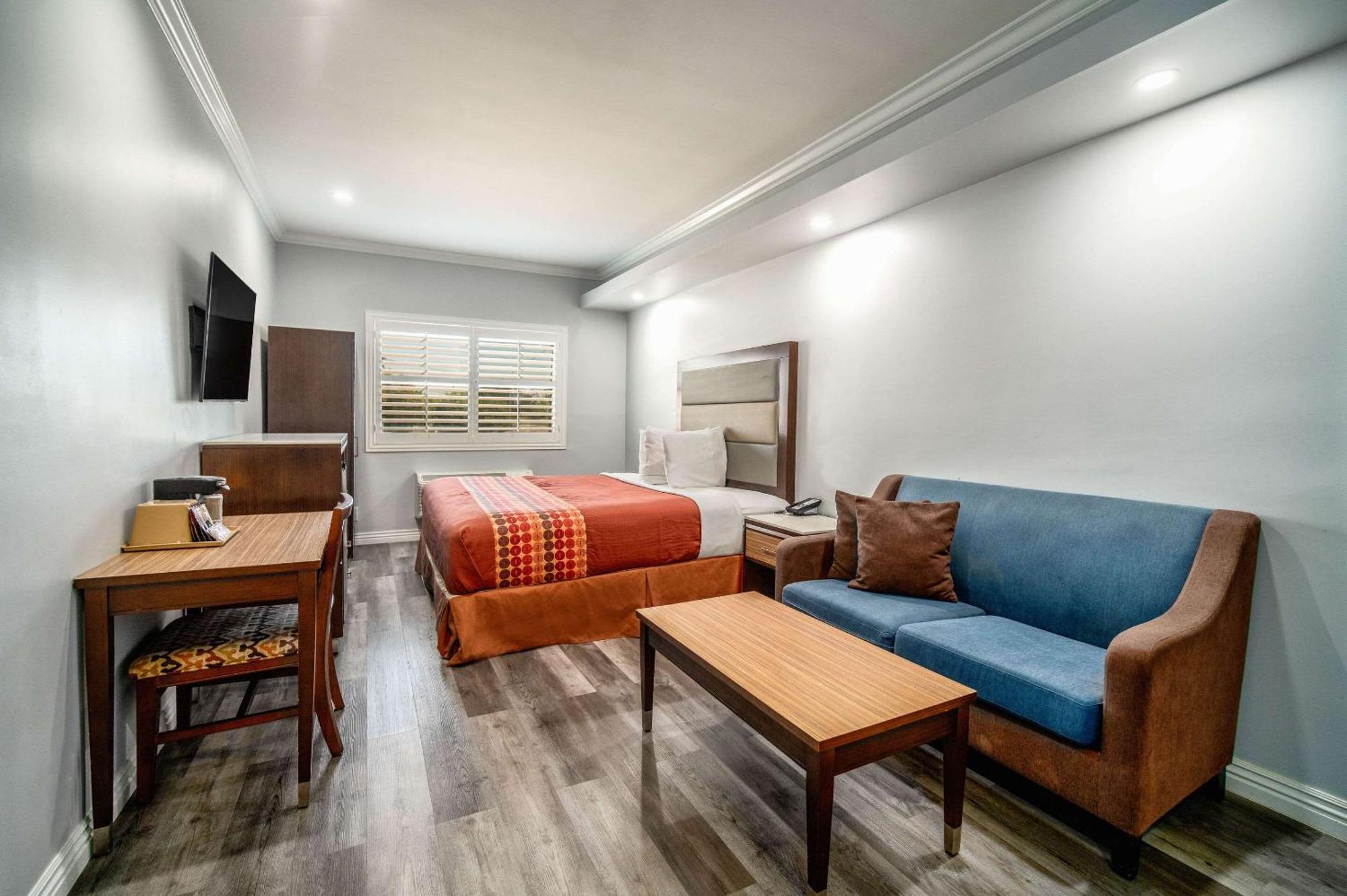 Rodeway Inn & Suites Pasadena Buitenkant foto