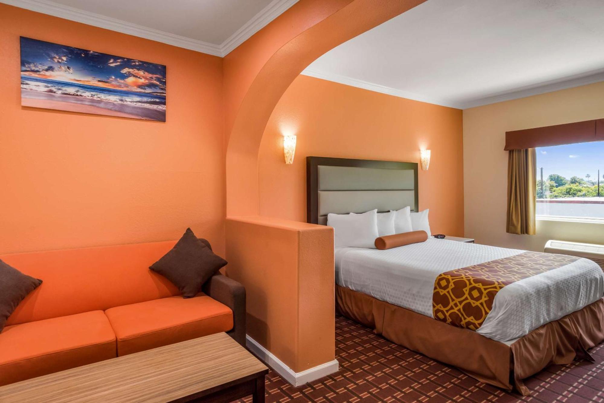 Rodeway Inn & Suites Pasadena Buitenkant foto